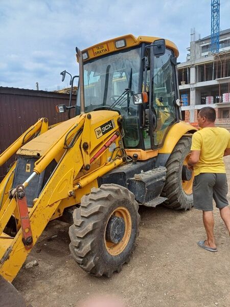 Vanzare Buldoexcavator Militari Residence