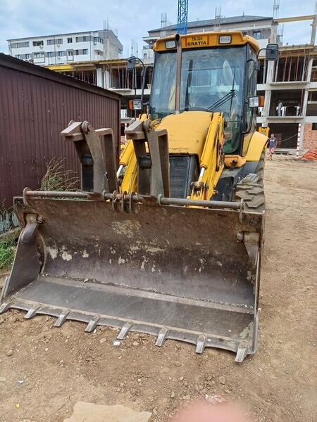 Vanzare Buldoexcavator Militari Residence